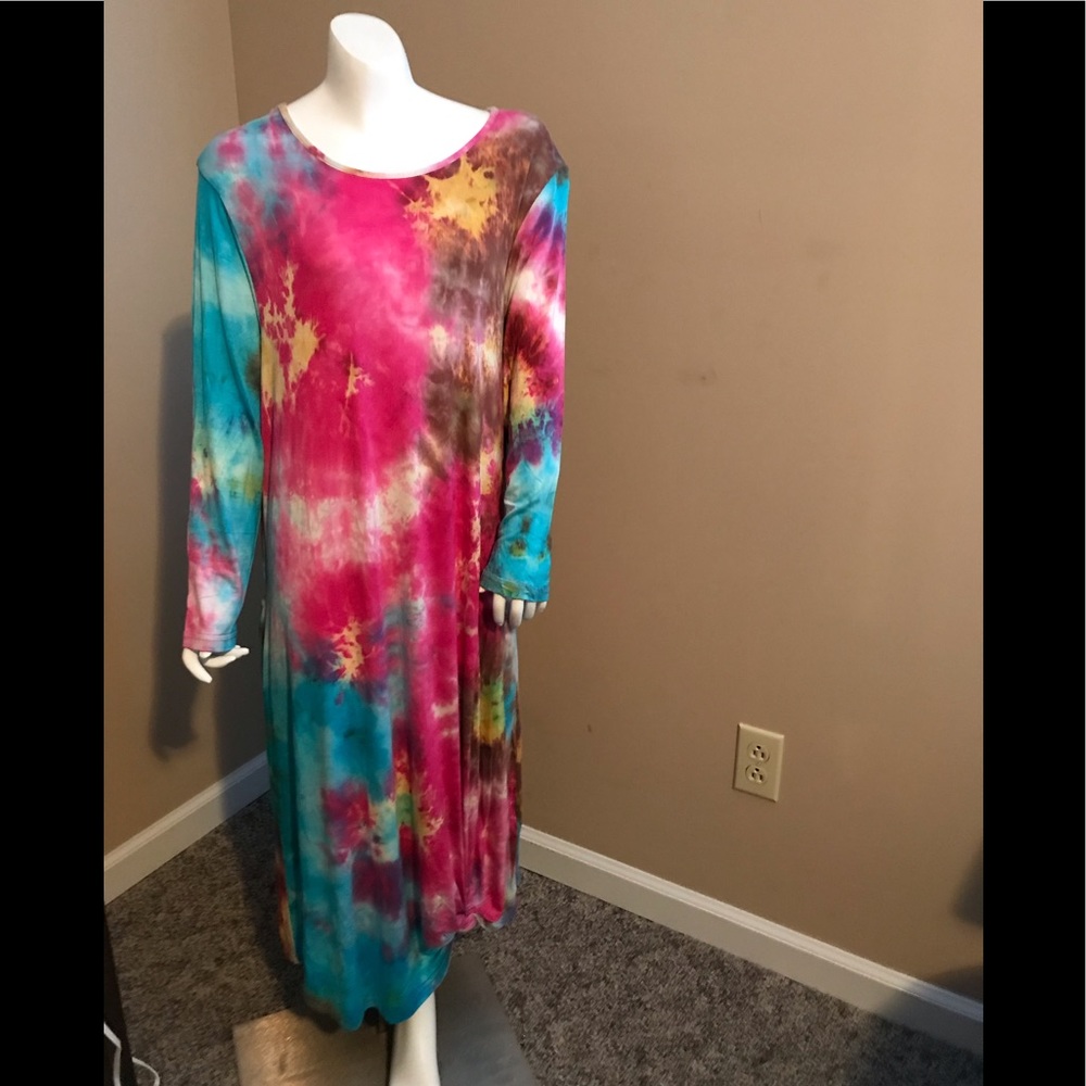 Simply Southern Tie-Dye Dress. With pockets size M